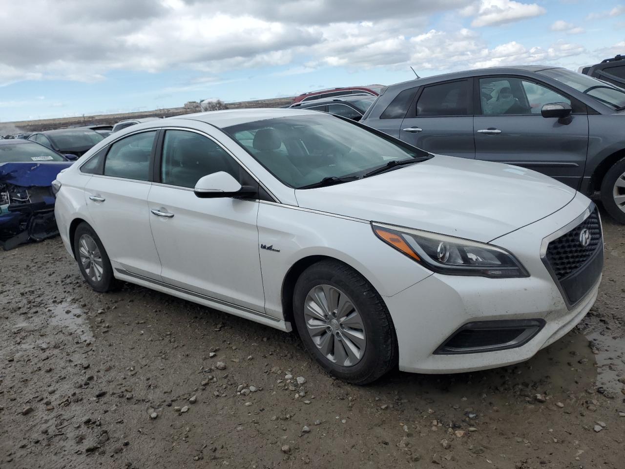 2017 Hyundai Sonata - Image 4
