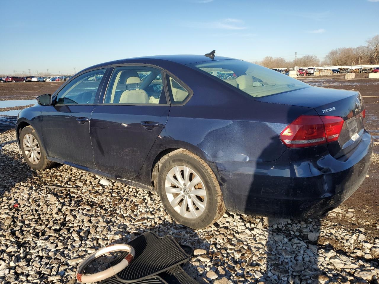 2015 Volkswagen Passat - Image 2