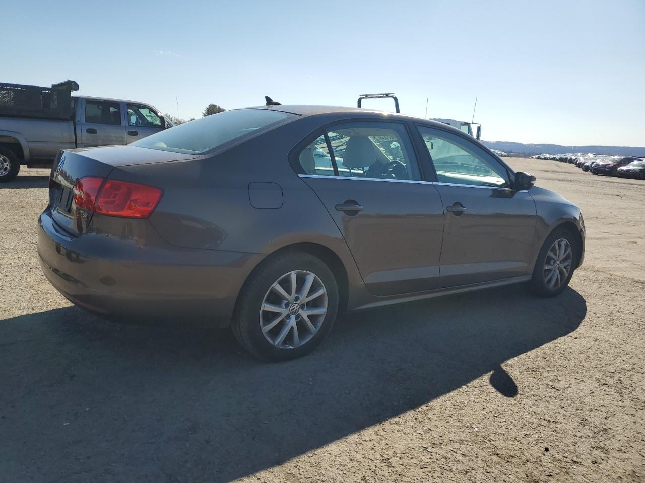 2014 Volkswagen Jetta - Image 3