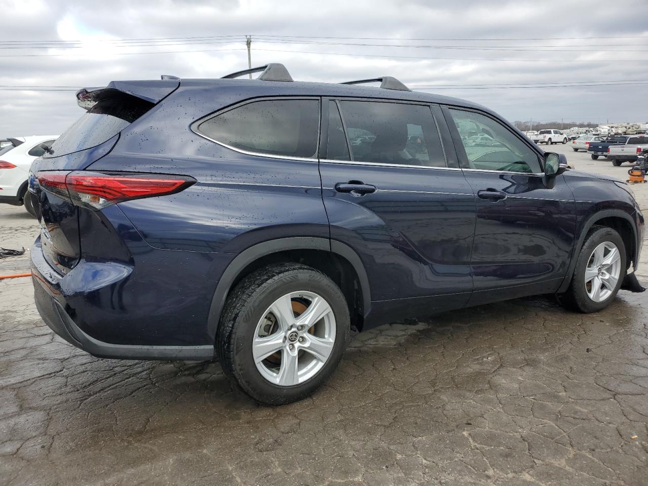 2021 Toyota Highlander - Image 3
