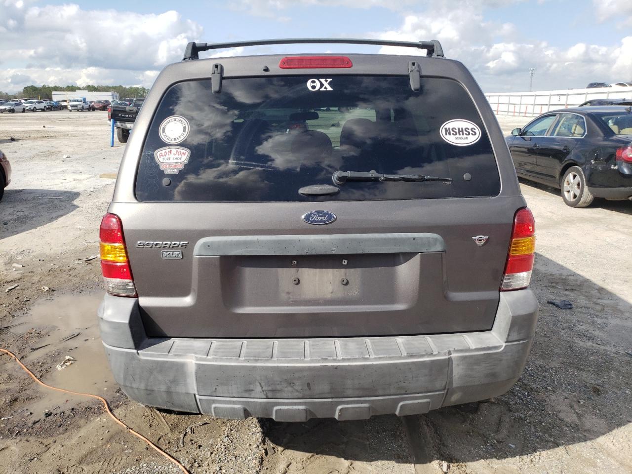 2005 Ford Escape - Image 6