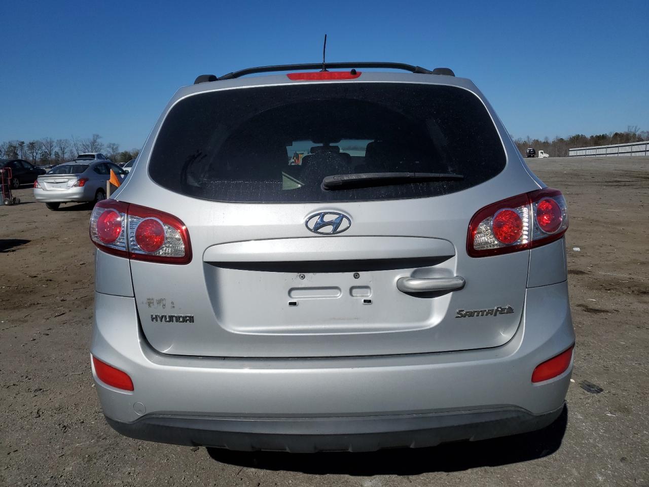 2010 Hyundai Santa Fe - Image 6