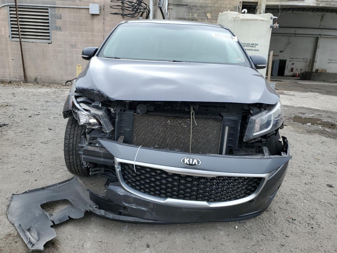 2017 Kia Sedona - Image 5