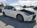 2015 Toyota Camry Hybrid de vânzare în Sun Valley, CA - Front End