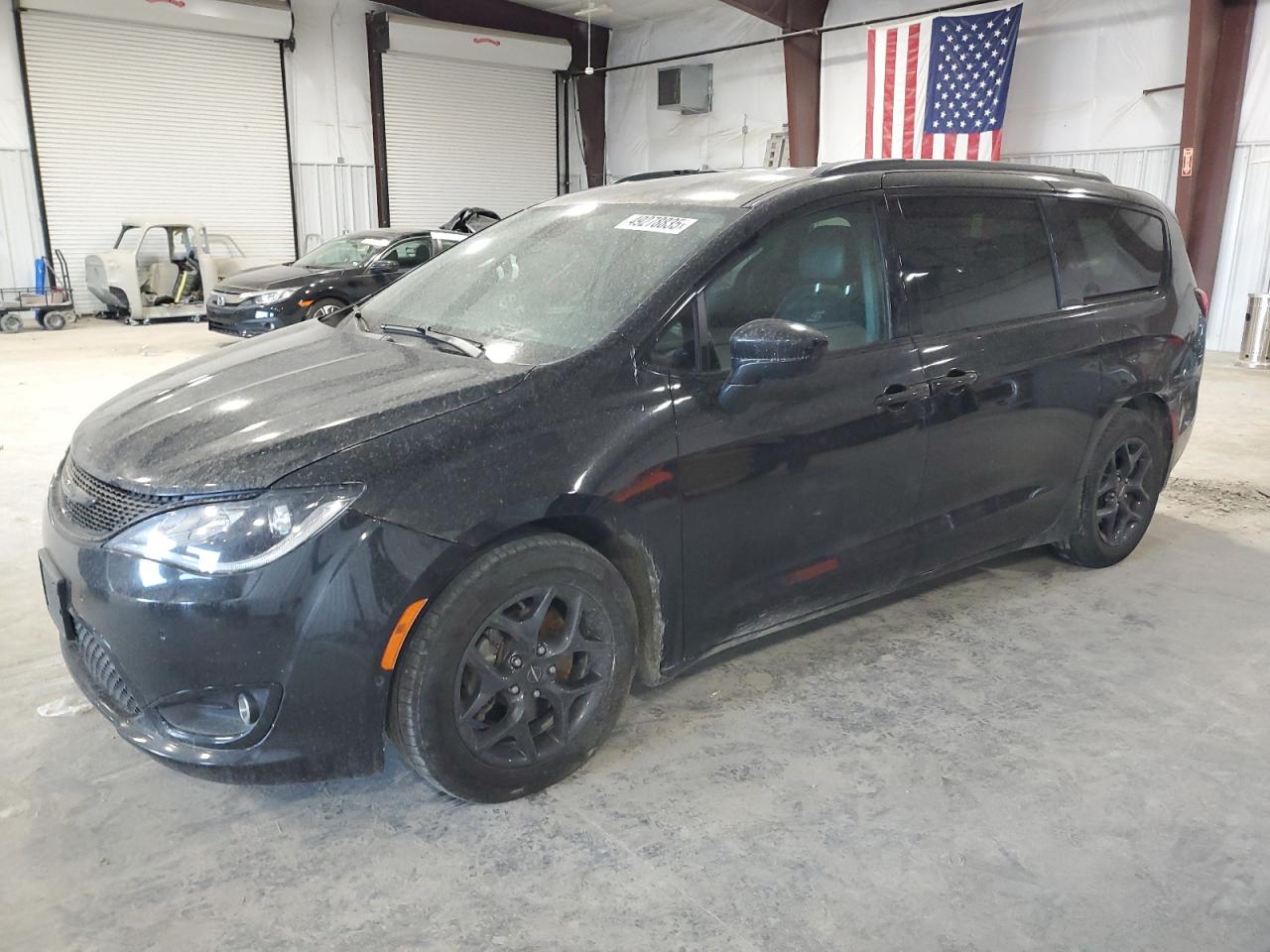 2019 Chrysler Pacifica Touring L Plus na sprzedaż w Cahokia Heights, IL - Side