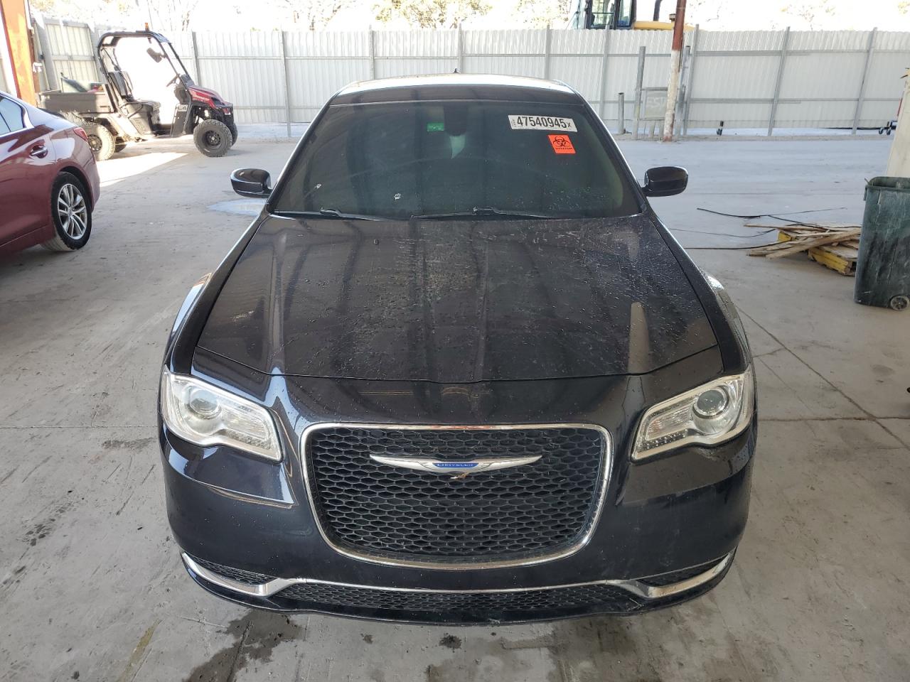 2019 Chrysler 300 - Image 5