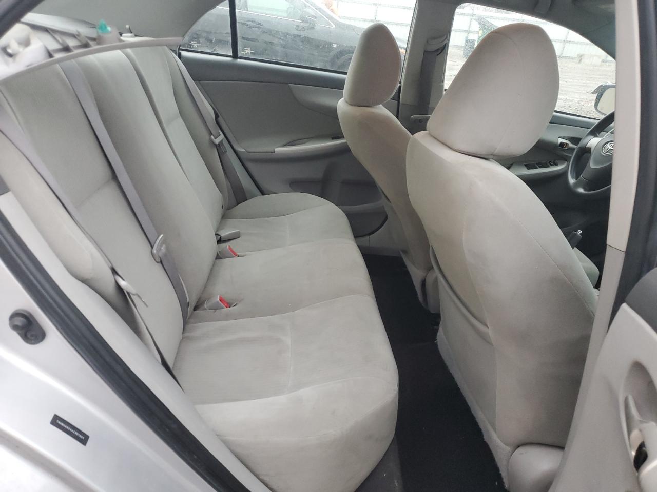 2010 Toyota Corolla - Image 10