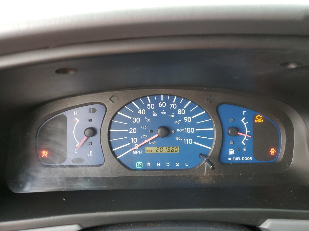 2003 Toyota Sienna - Image 9