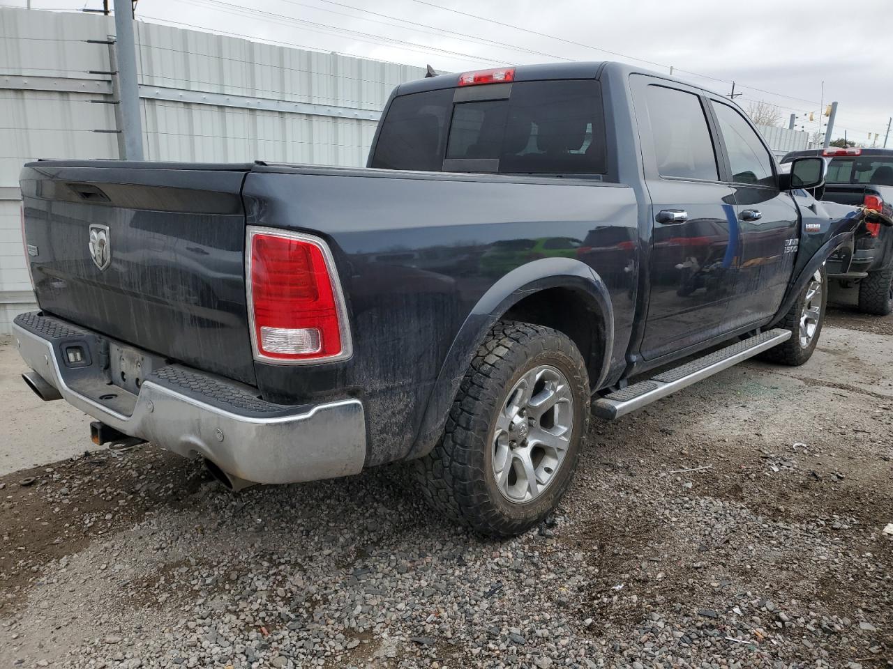 2015 RAM 1500 - Image 3