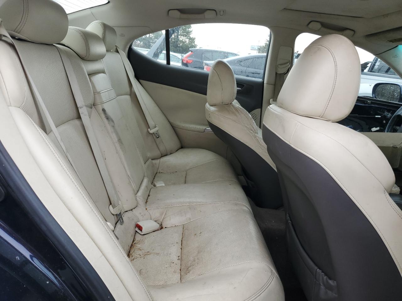 2010 Lexus IS - Image 10