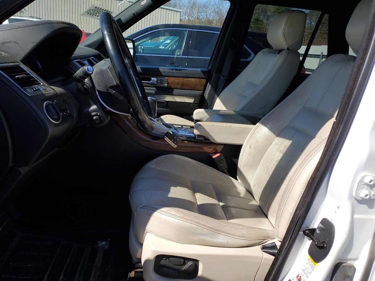 2013 Land Rover Range Rover - Image 7