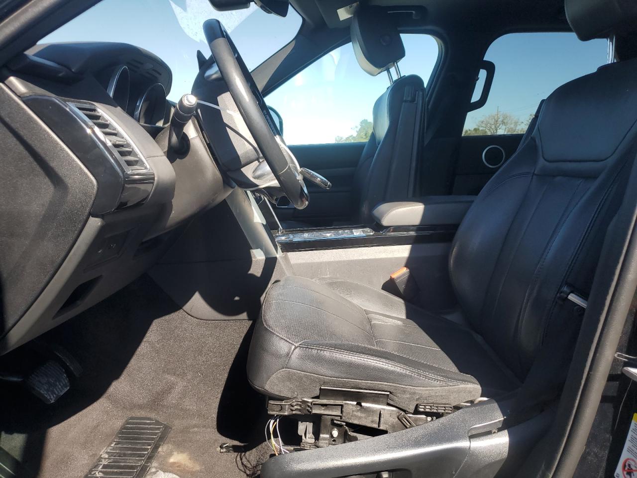 2017 Land Rover Discovery - Image 7