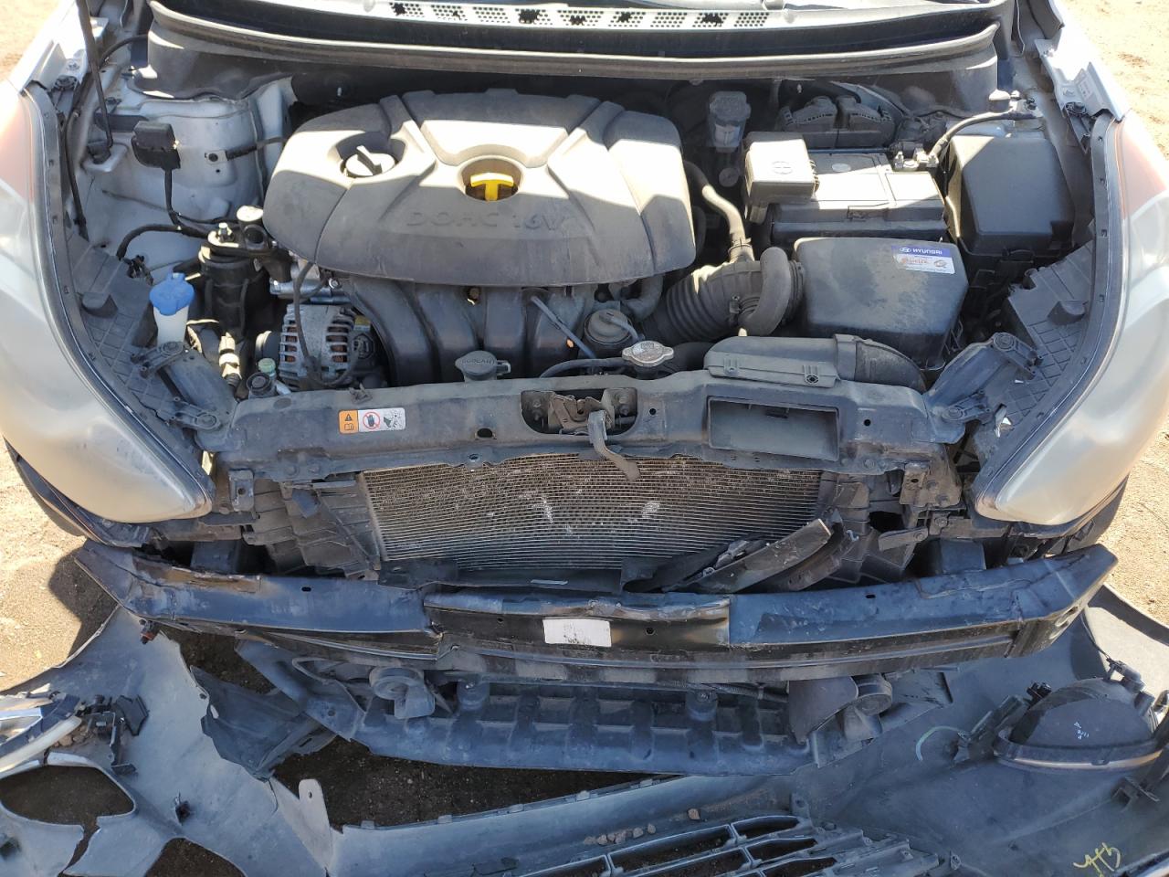 2013 Hyundai Elantra - Image 11