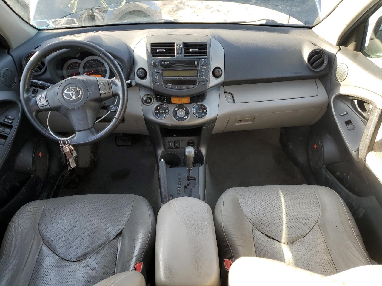 2011 Toyota RAV 4 - Image 8