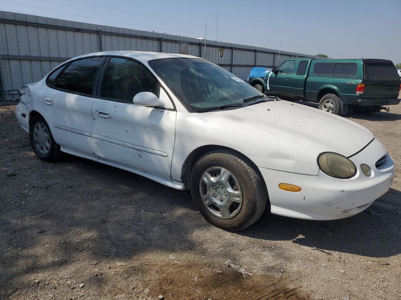 1998 Ford Taurus - Image 4