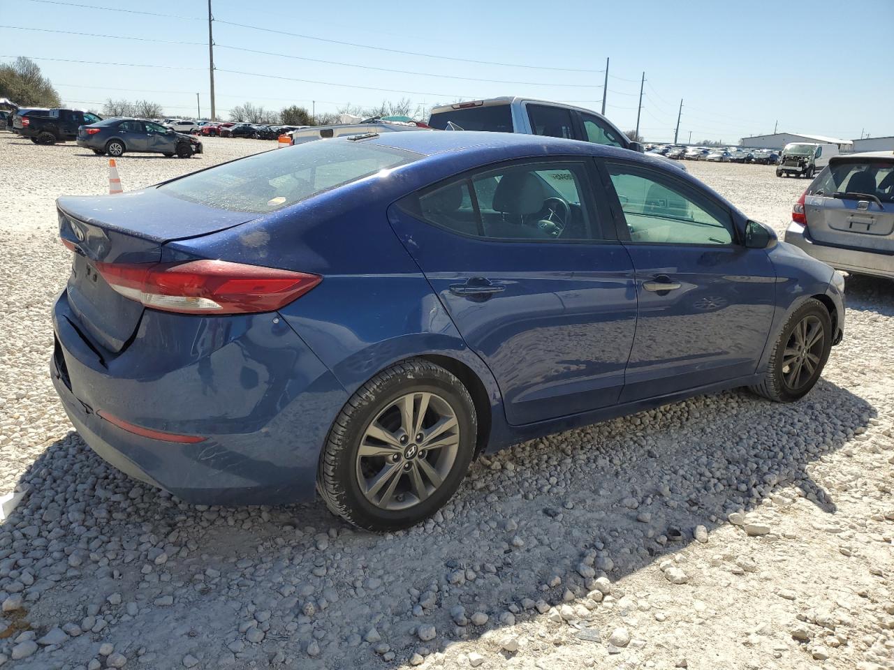 2017 Hyundai Elantra - Image 3