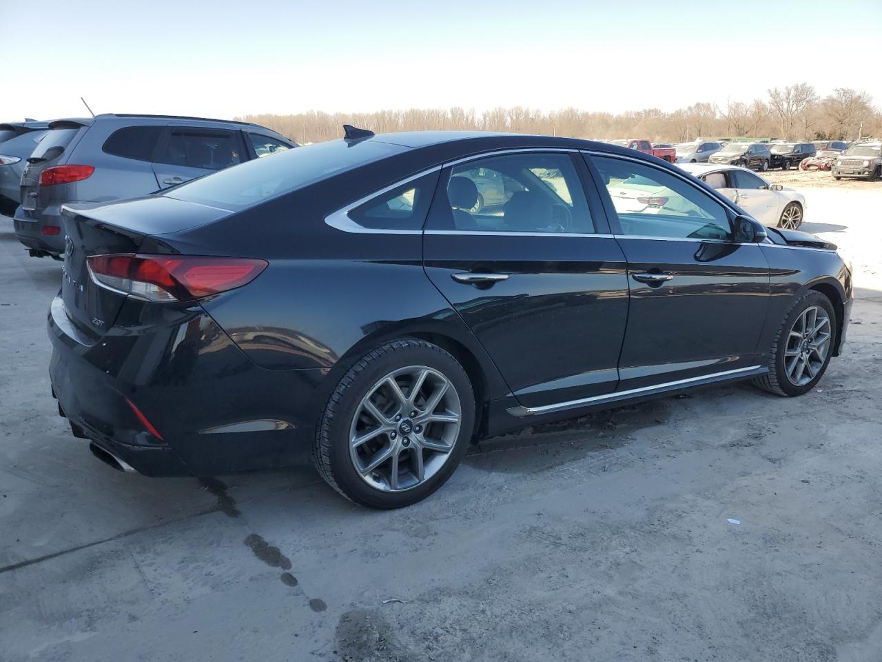 2018 Hyundai Sonata - Image 3