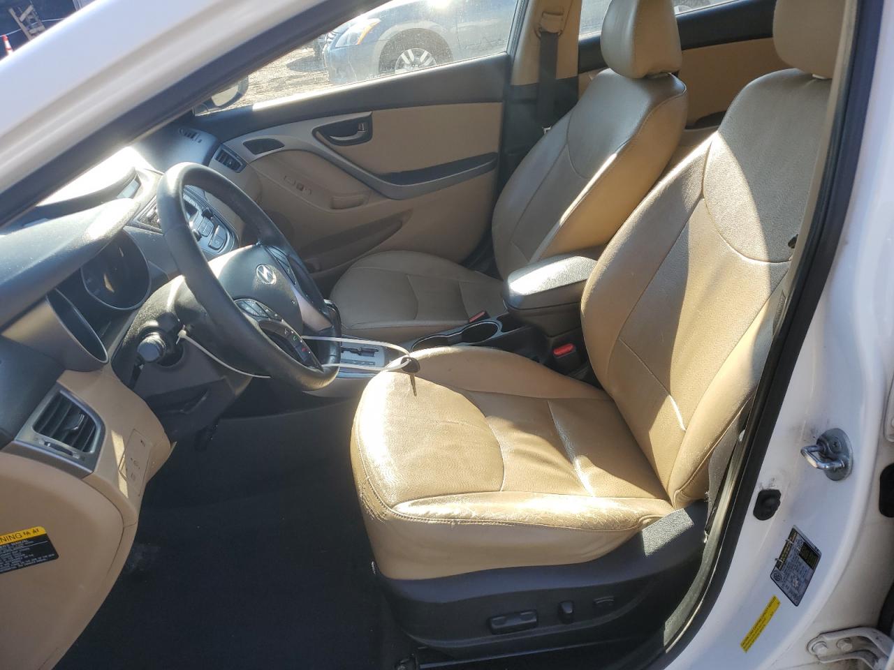 2013 Hyundai Elantra - Image 7