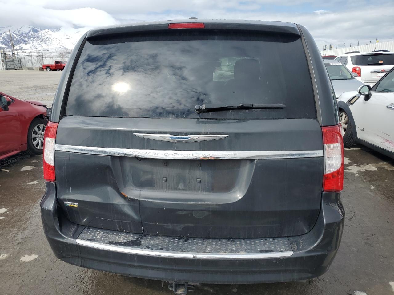 2012 Chrysler Town & Country - Image 6