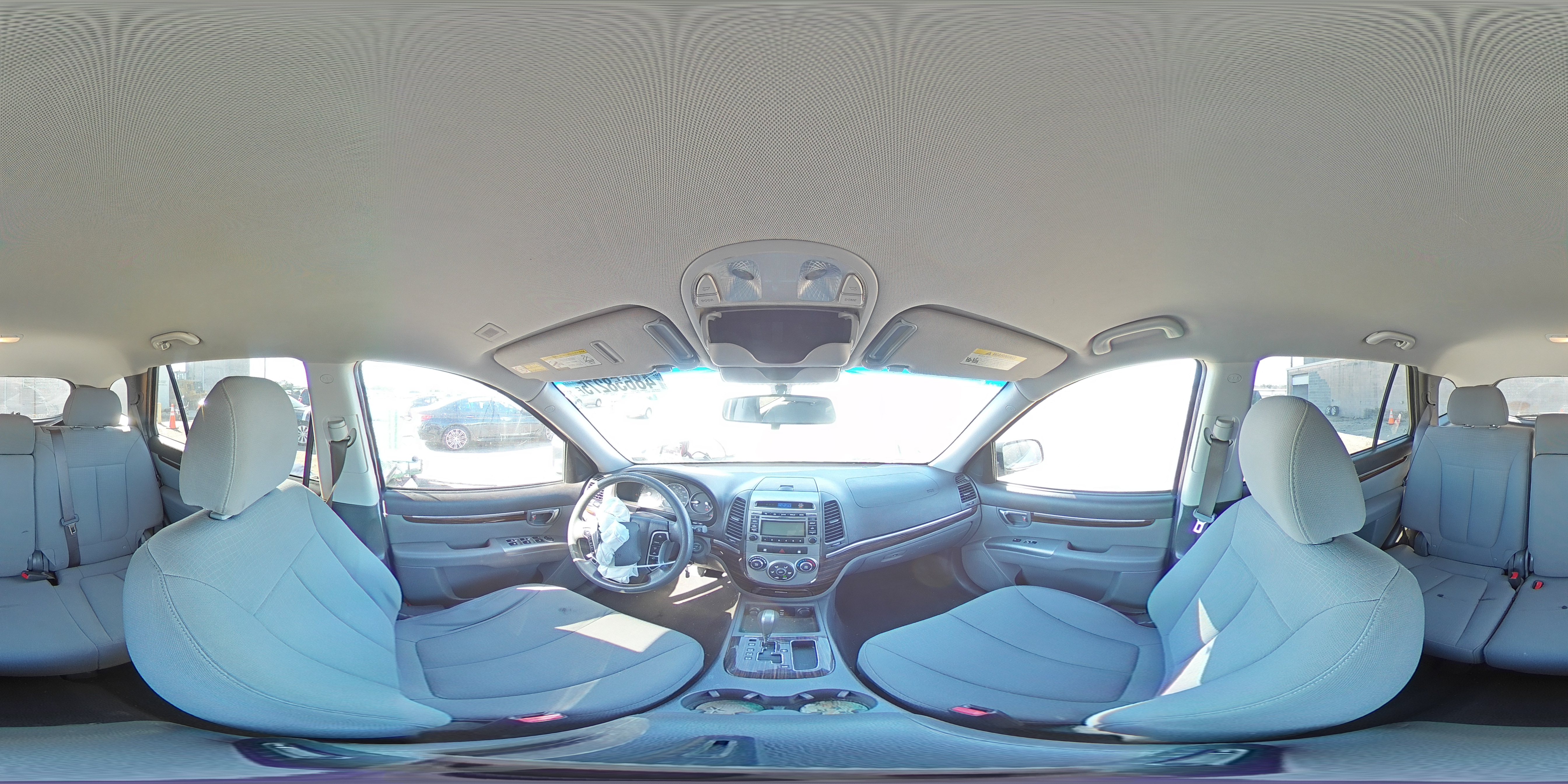 2010 Hyundai Santa Fe - Image 13
