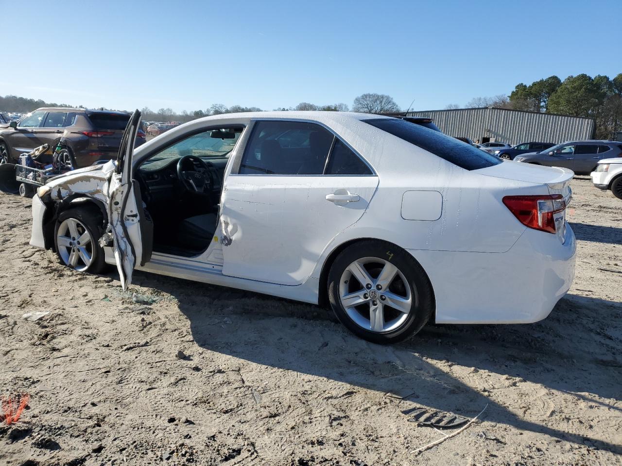 2014 Toyota Camry - Image 2