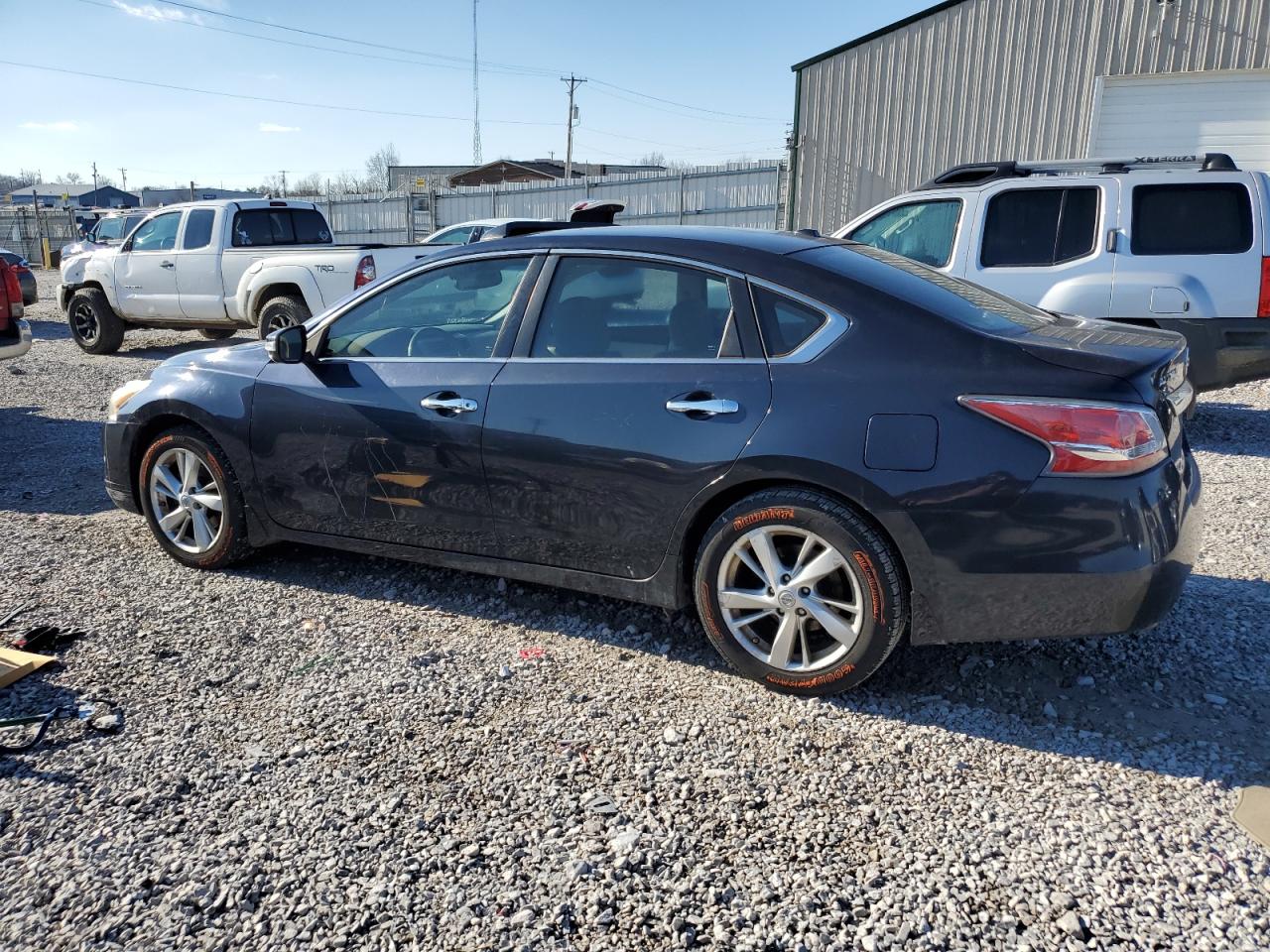 2014 Nissan Altima - Image 2