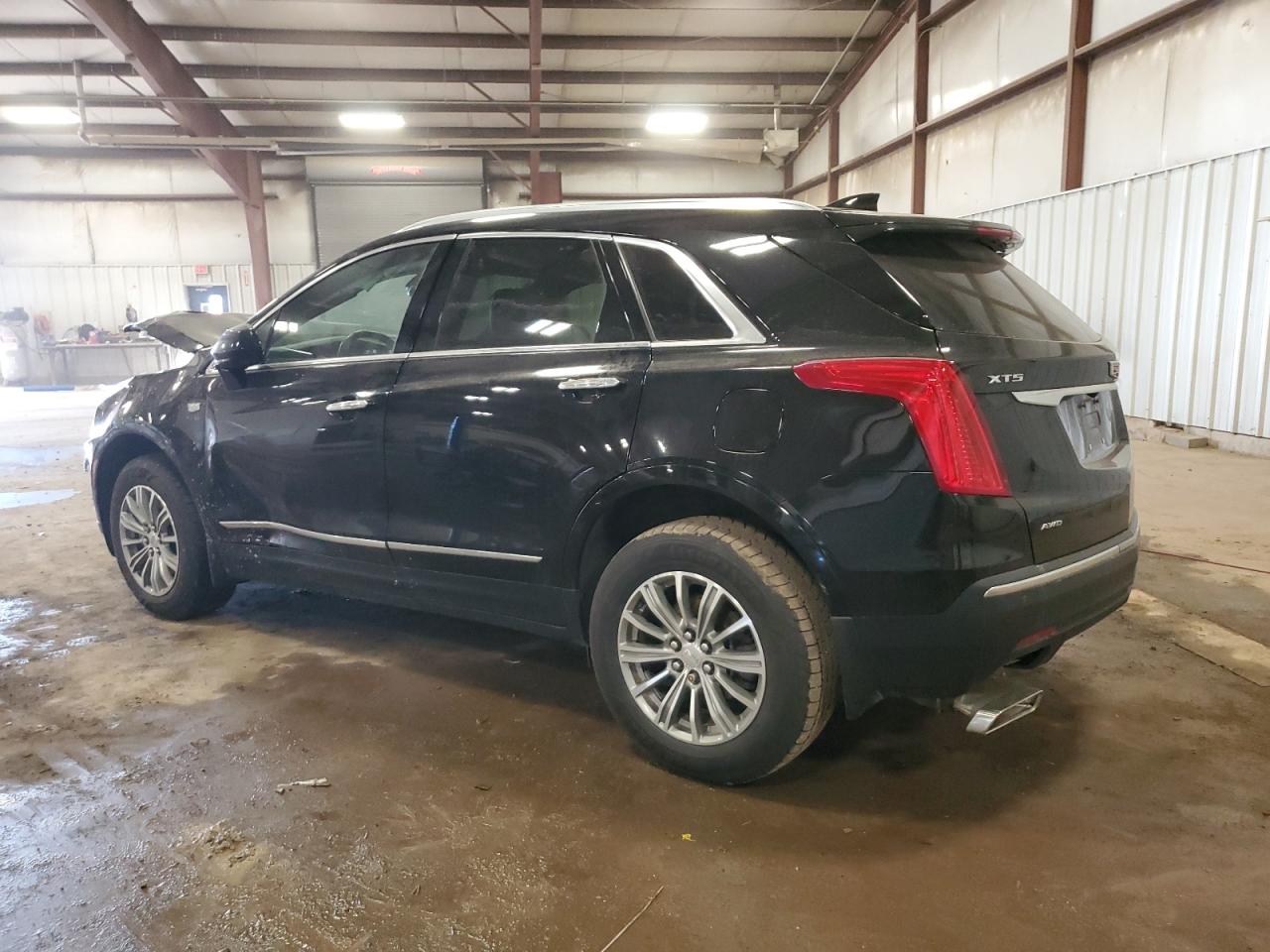 2019 Cadillac XT5 - Image 2