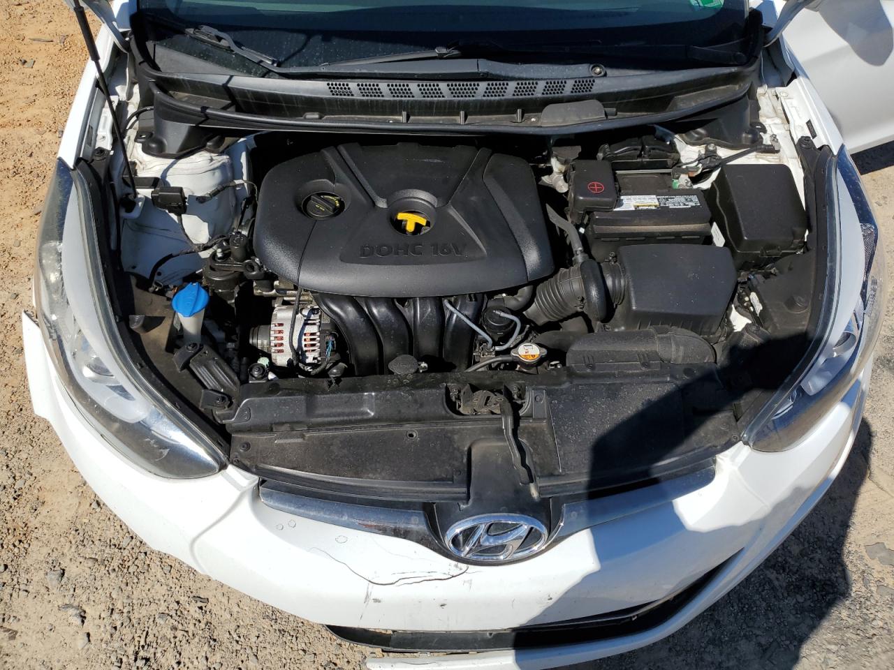 2015 Hyundai Elantra - Image 12