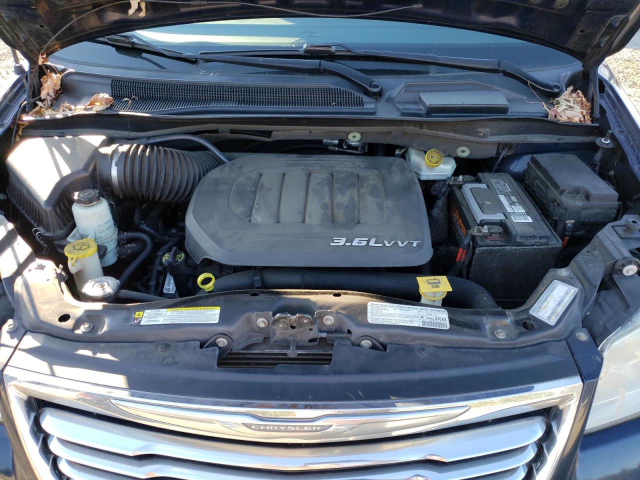 2013 Chrysler Town & Country - Image 12