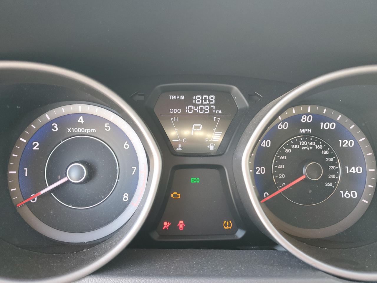 2013 Hyundai Elantra - Image 9