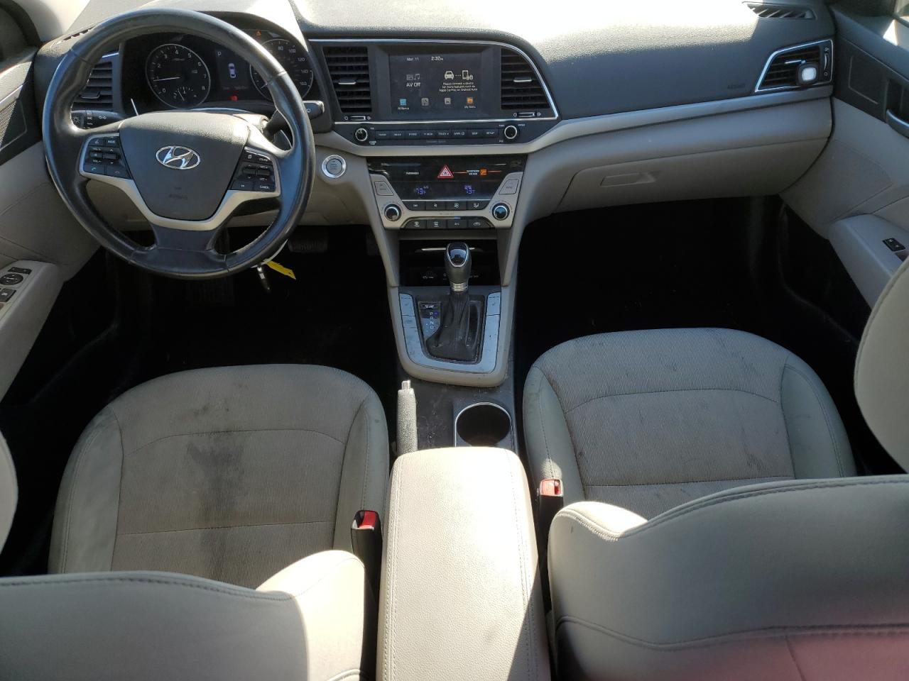 2017 Hyundai Elantra - Image 8