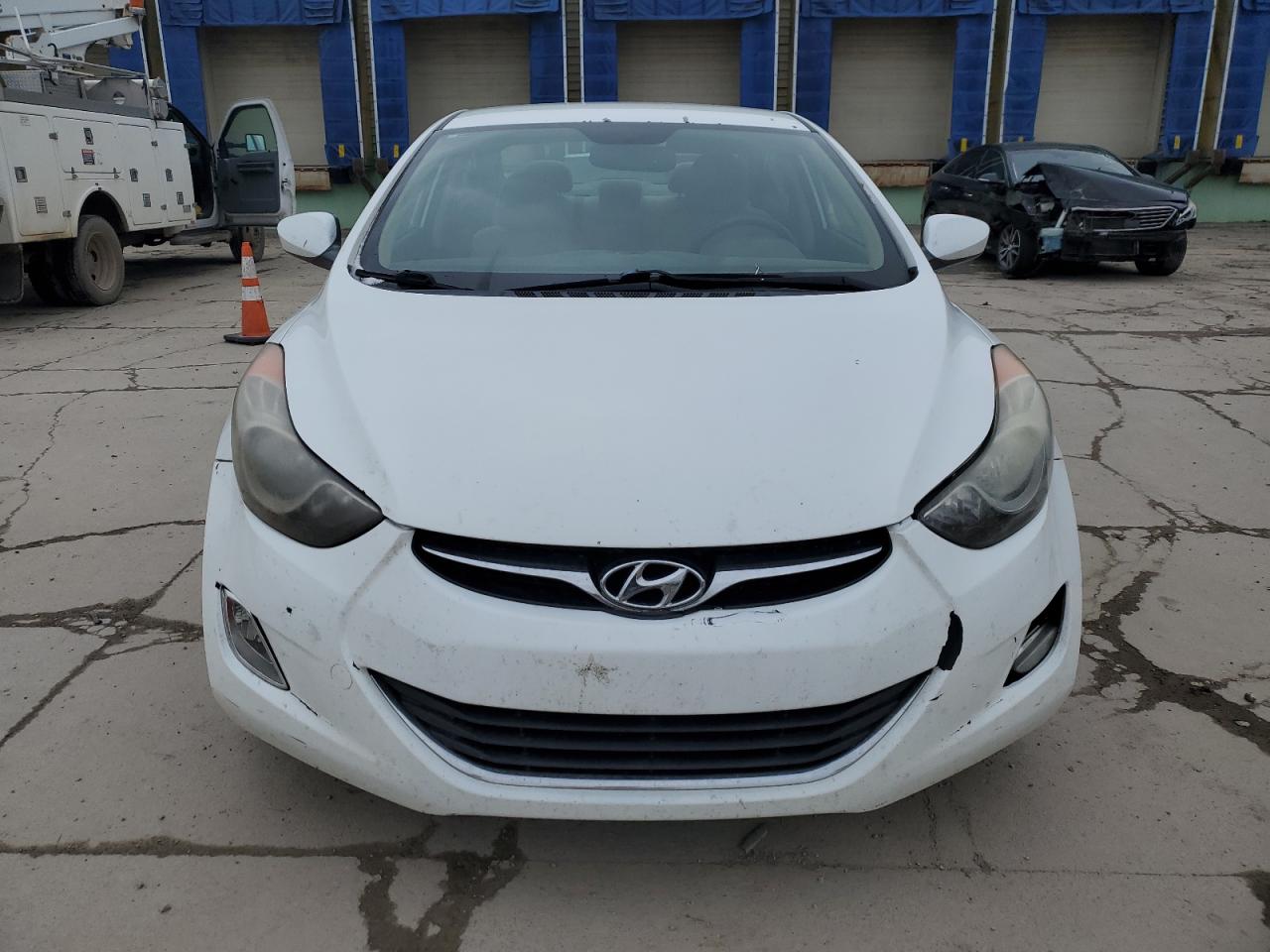 2013 Hyundai Elantra - Image 5