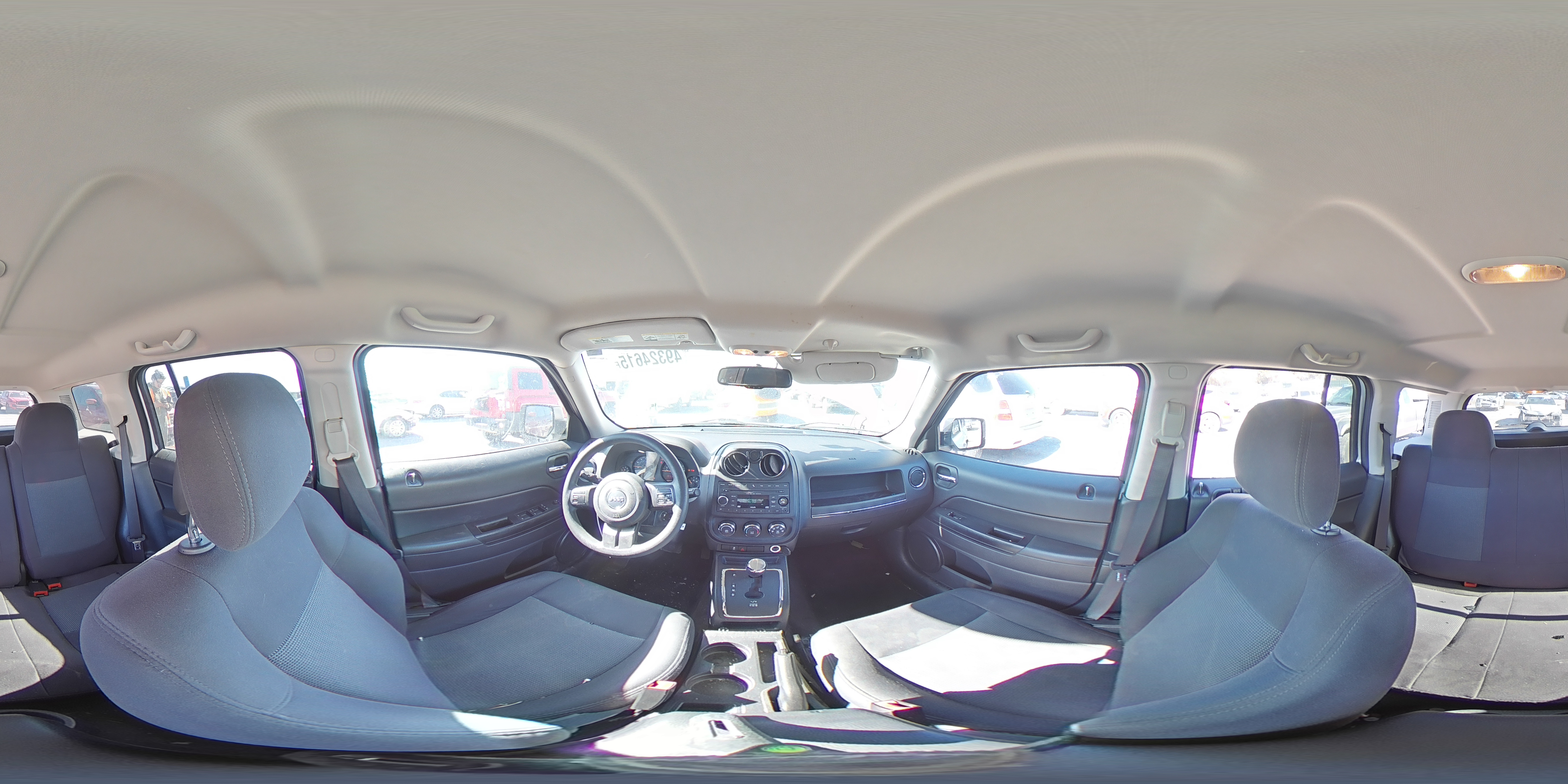2015 Jeep Liberty (Patriot) - Image 13