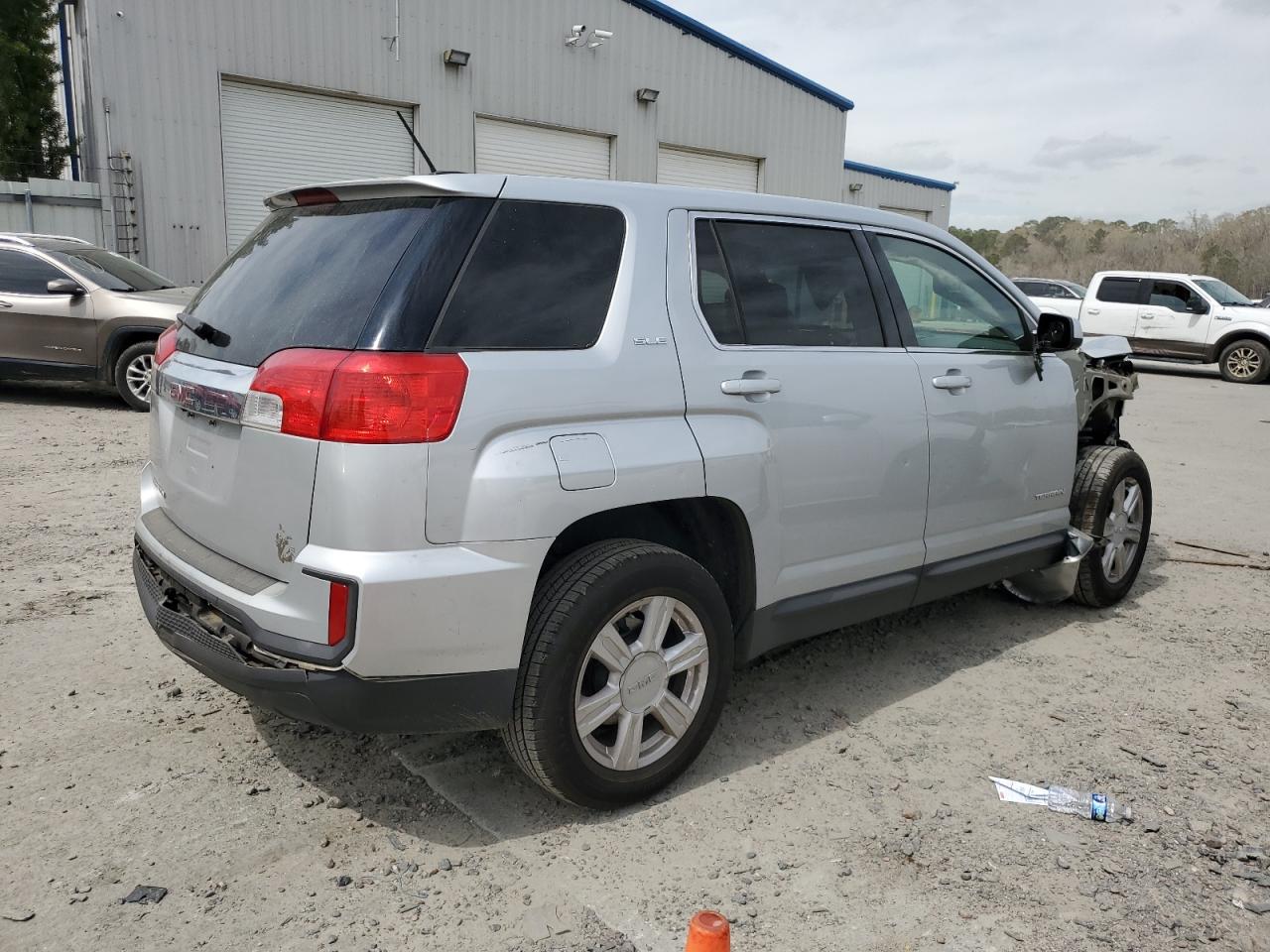 2016 GMC Terrain - Image 3