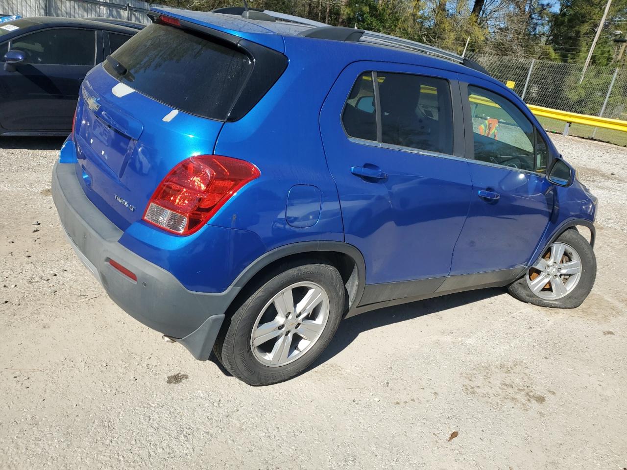 2016 Chevrolet Trax - Image 3