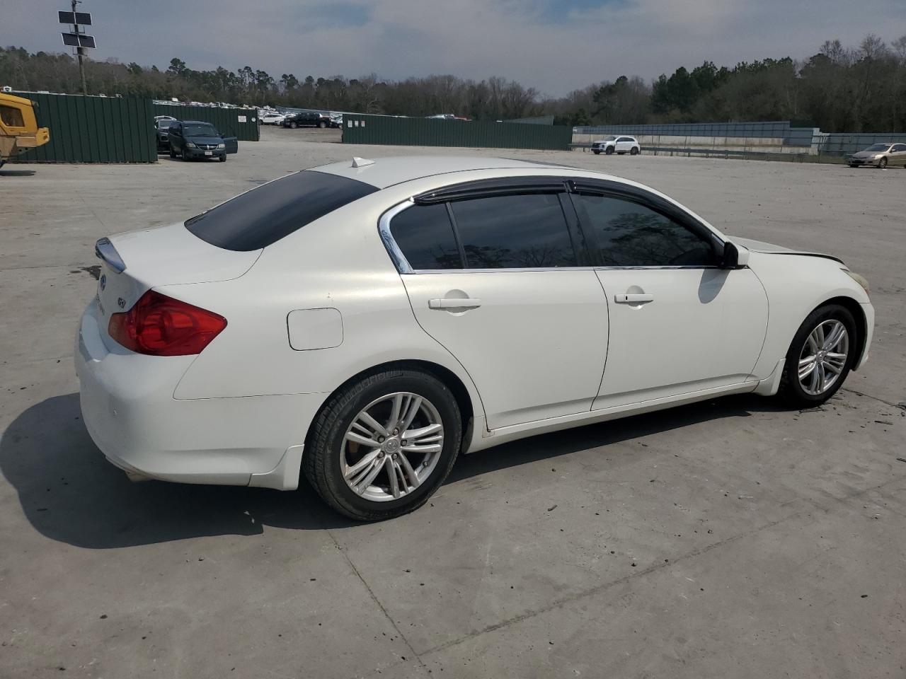 2010 Infiniti G - Image 3