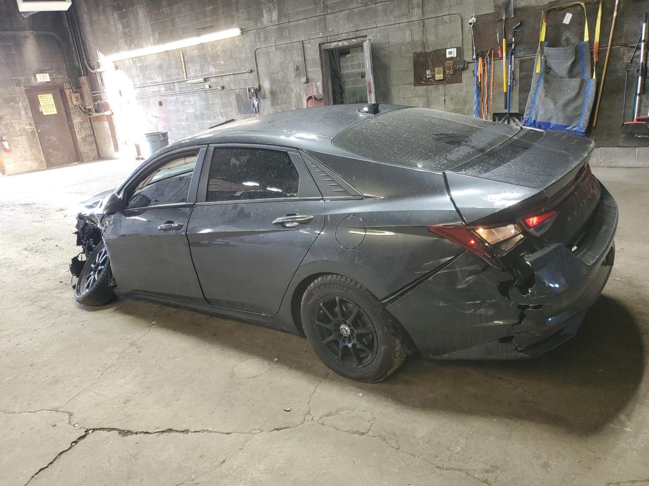 2021 Hyundai Elantra - Image 2