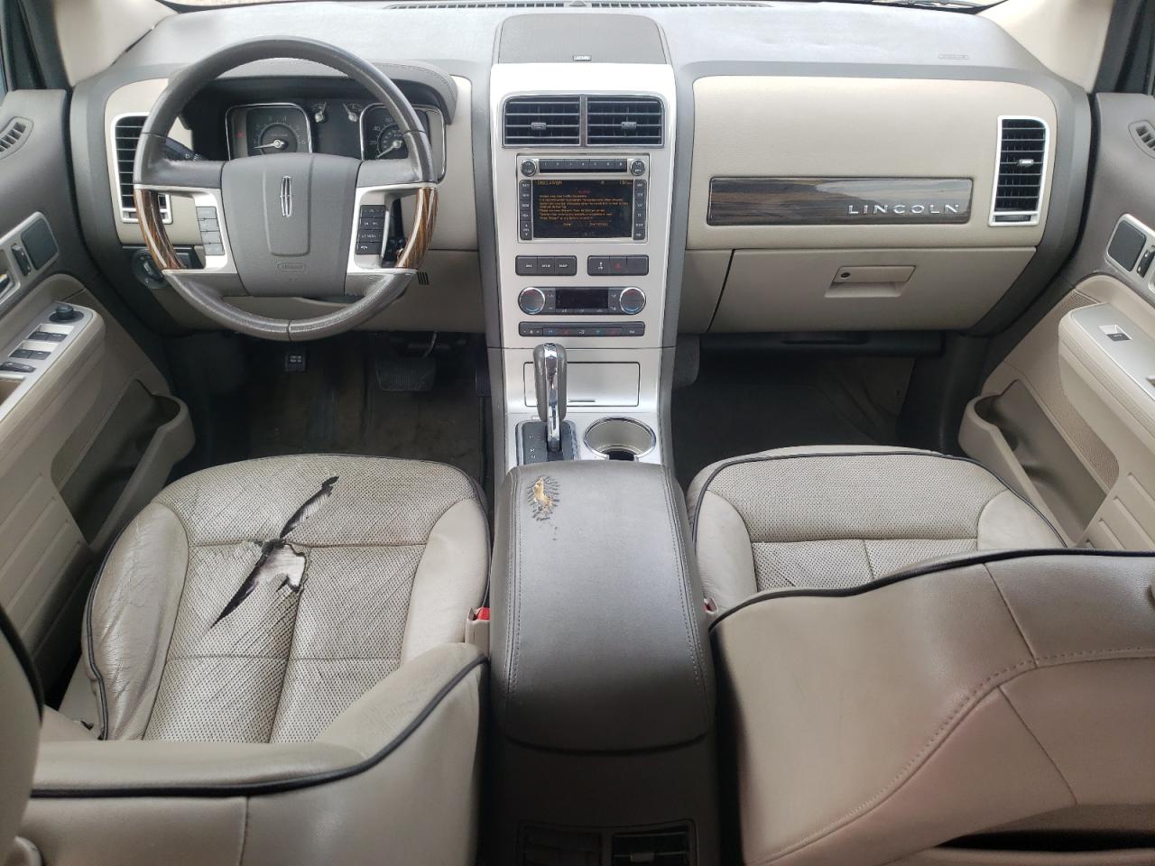 2010 Lincoln MKX - Image 8