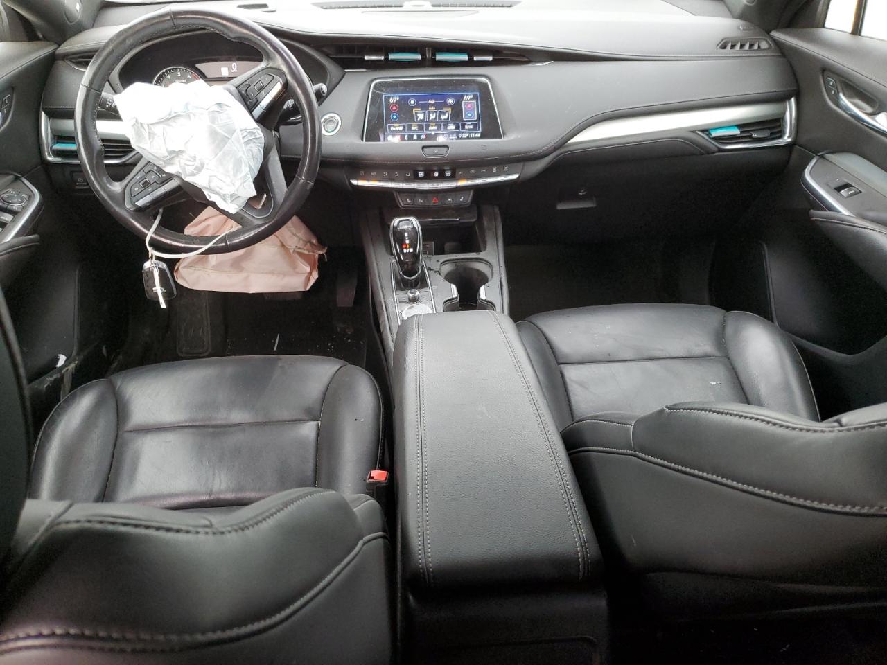 2020 Cadillac Xt4 Premium Luxury VIN: 1GYFZDR49LF047360 Lot: 49270585