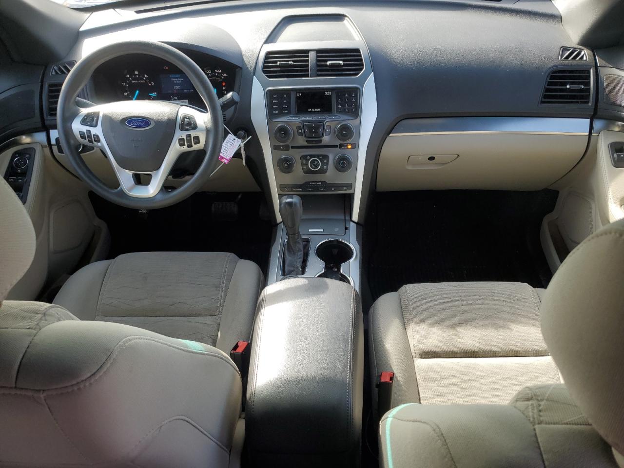 2015 Ford Explorer - Image 8