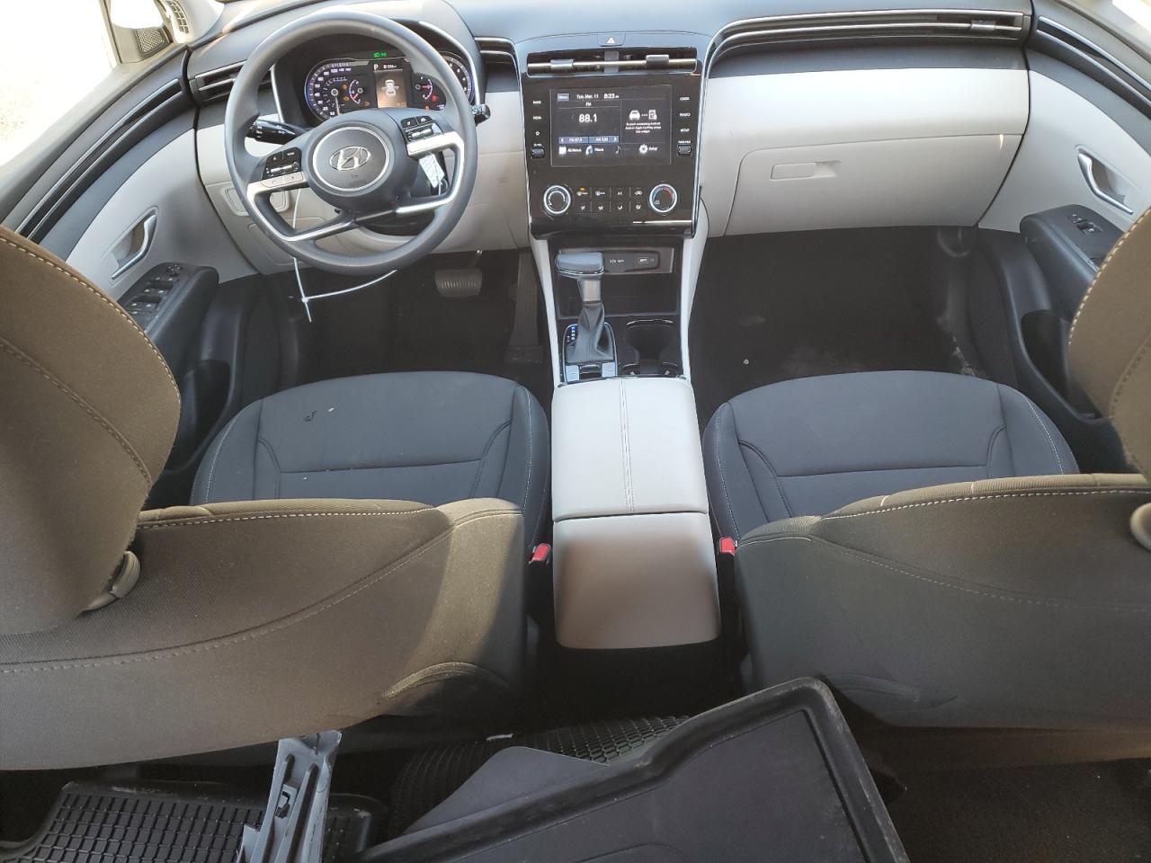 2022 Hyundai Tucson - Image 8