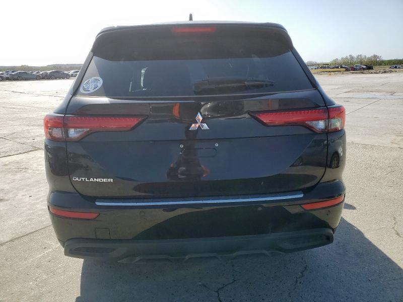  MITSUBISHI OUTLANDER 2022 Czarny