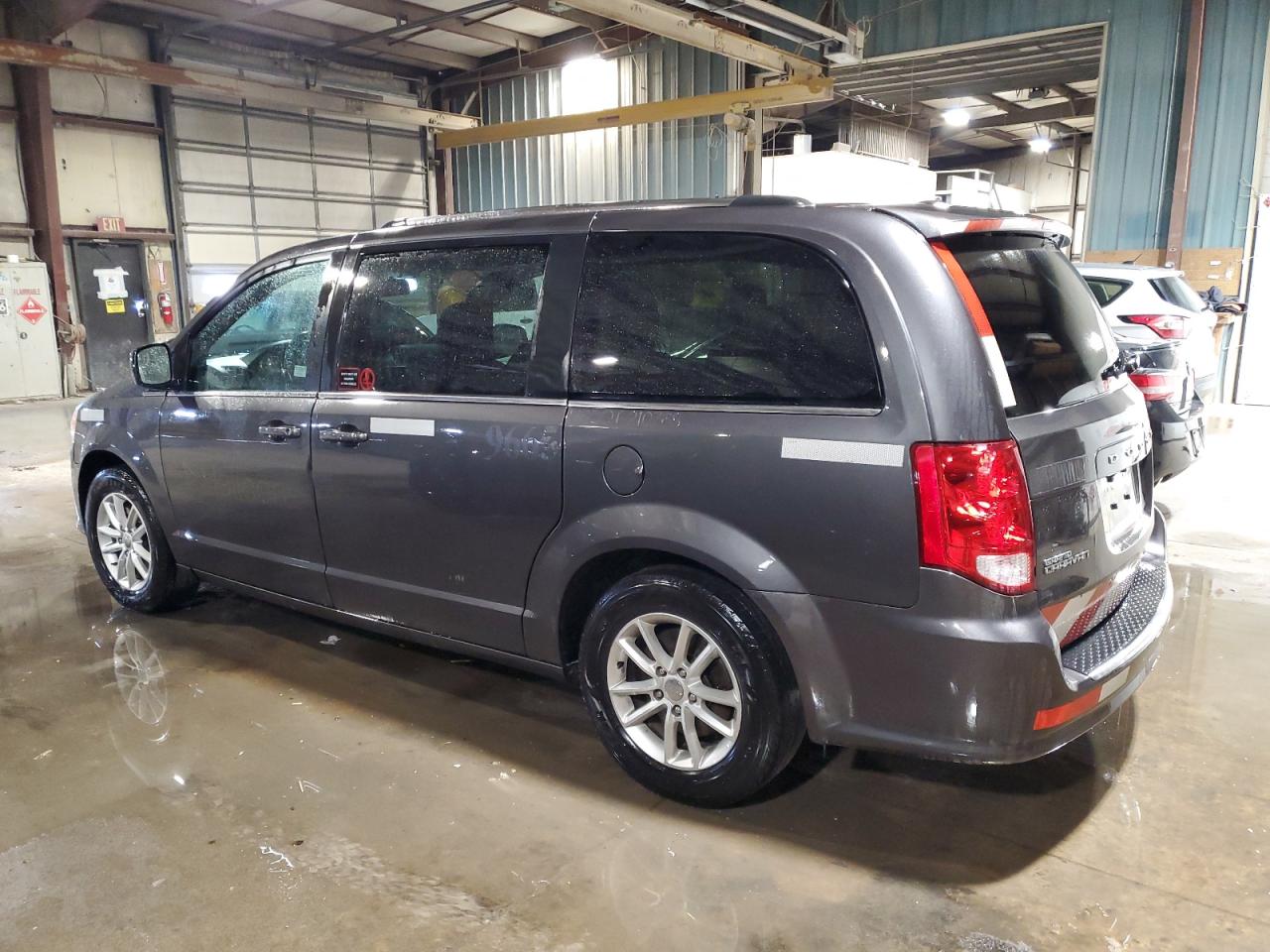 2020 Dodge Caravan - Image 2