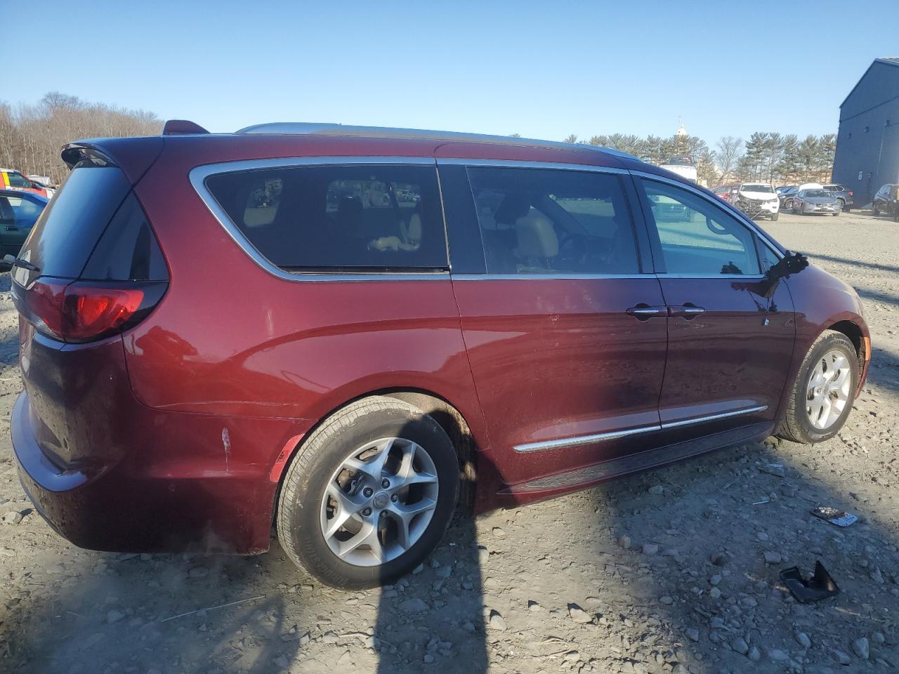2017 Chrysler Pacifica - Image 3