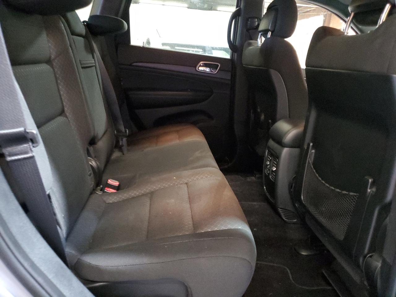 2018 Jeep Grand Cherokee - Image 11
