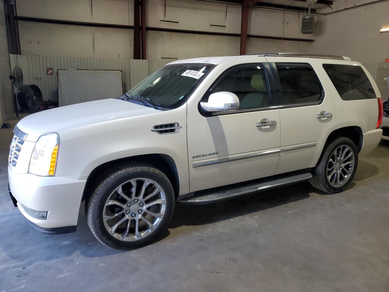 2014 Cadillac Escalade Luxury for Sale in Lufkin, TX - Top/Roof