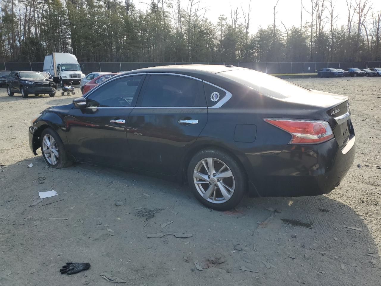 2014 Nissan Altima - Image 2