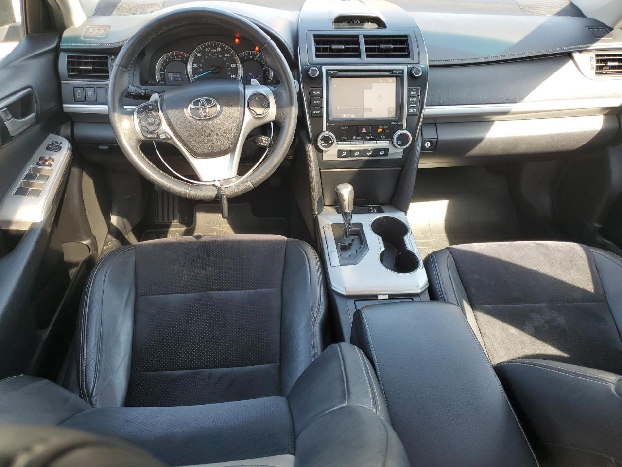 2014 Toyota Camry - Image 8