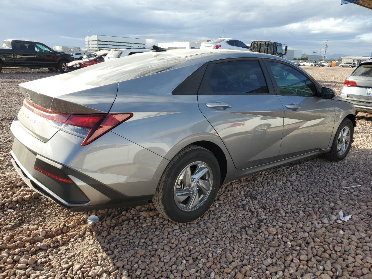 2024 Hyundai Elantra - Image 3