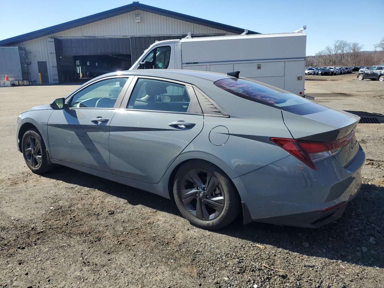 2022 Hyundai Elantra - Image 2